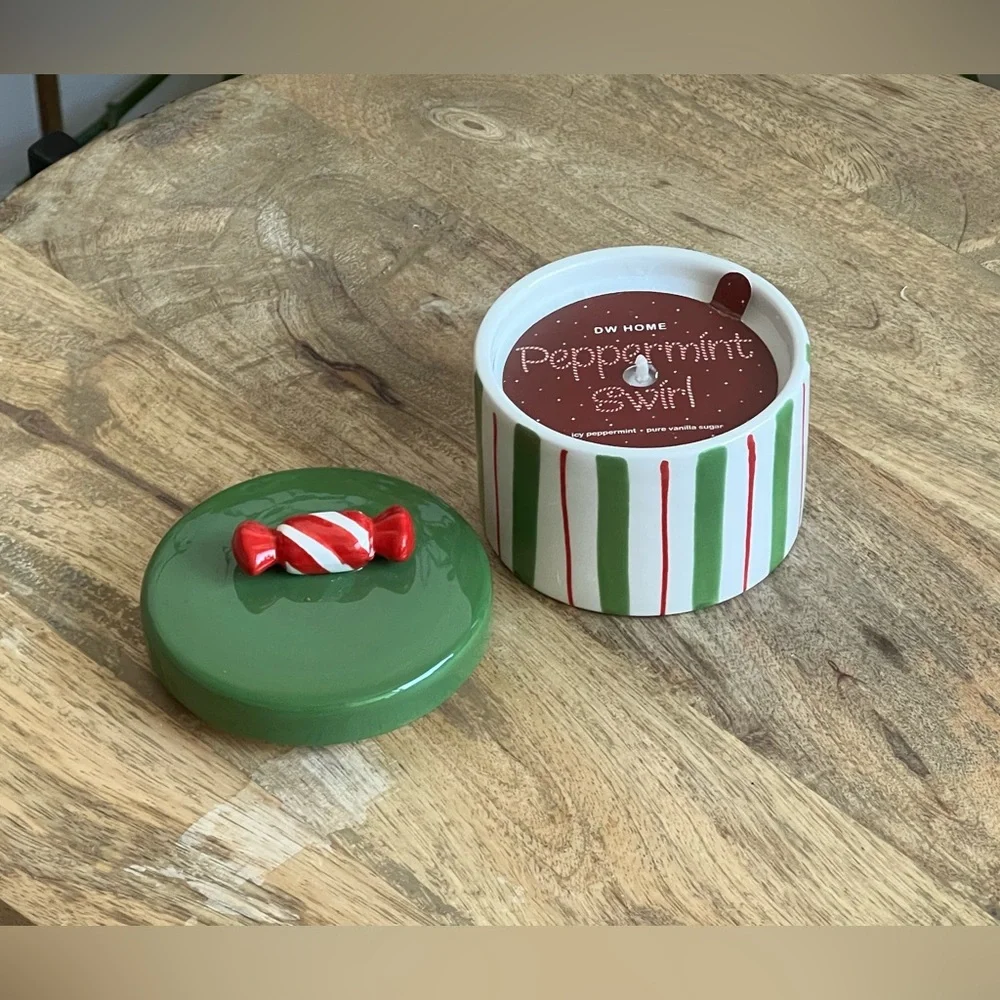Peppermint Swirl Candle with Lid